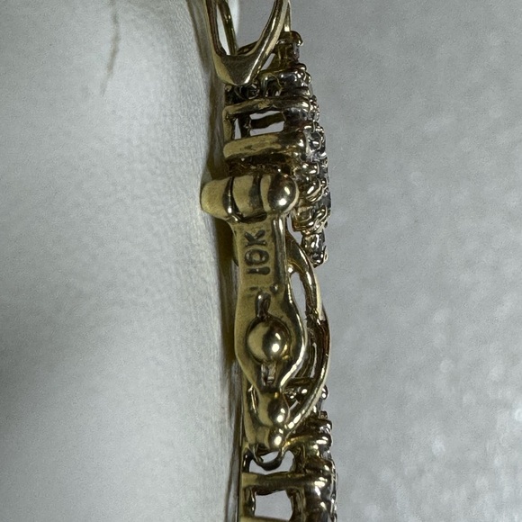 14KT Yellow Gold Diamond in Diamond Shape Panel Link Tennis Bracelet - Picture 5 of 15